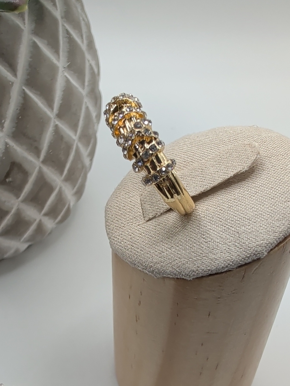 Pavé Ribbed Wrap Ring - Picture 5 of 5